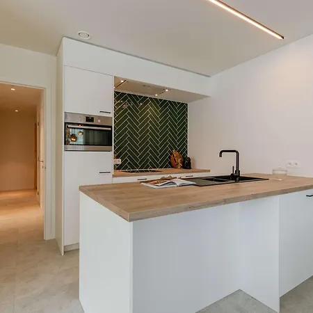 Huswell - Cozy Ground-floor With Terrace In