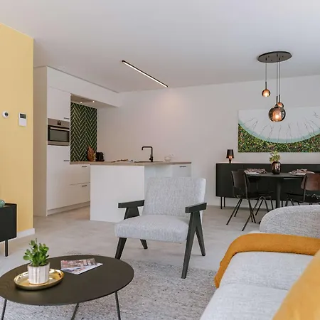 Huswell - Cozy Ground-floor With Terrace In 아파트