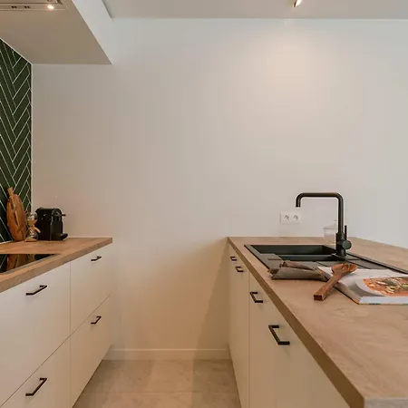 아파트 Huswell - Cozy Ground-floor With Terrace In